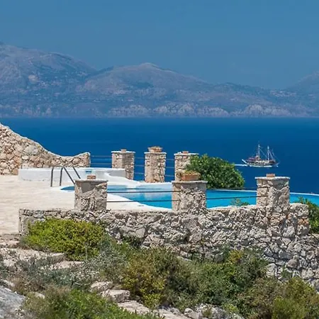 Villa Sleeps 9 With Pool Air Con And Wifi *